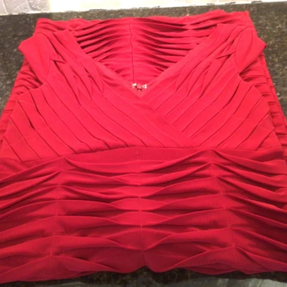 Red Dress - Picture 2 of 9